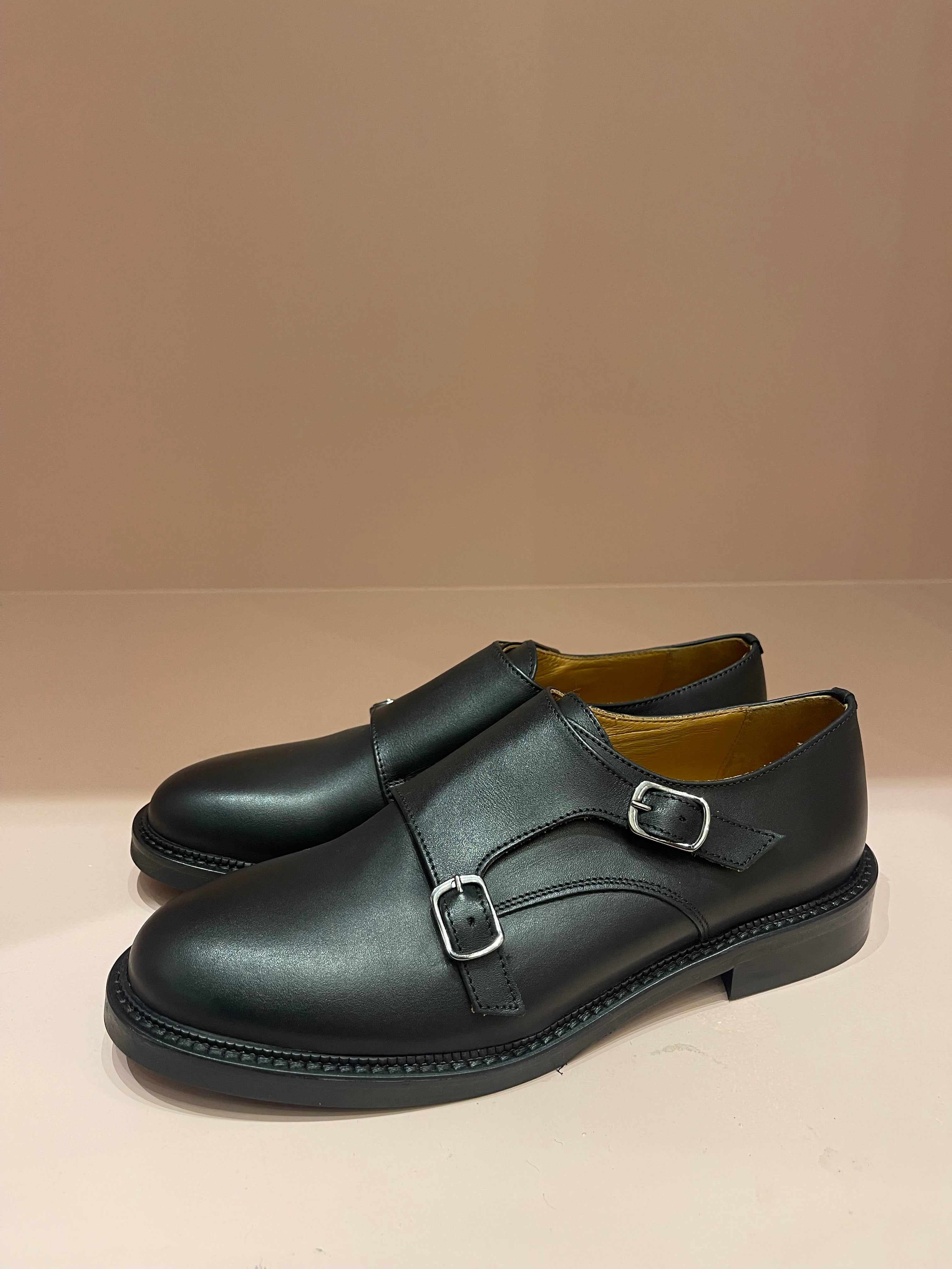 Monk Strap nera