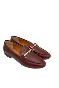 Mocassino in pelle bordeaux con morsetto