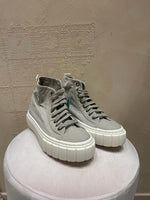 Carica l&#39;immagine nel visualizzatore di Gallery, Victoria Sneakers Alte
