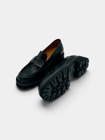 Carica l'immagine nel visualizzatore di Gallery, Mocassino in pelle nera Chunky
