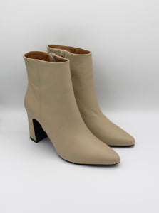 705 Stivaletto Latte